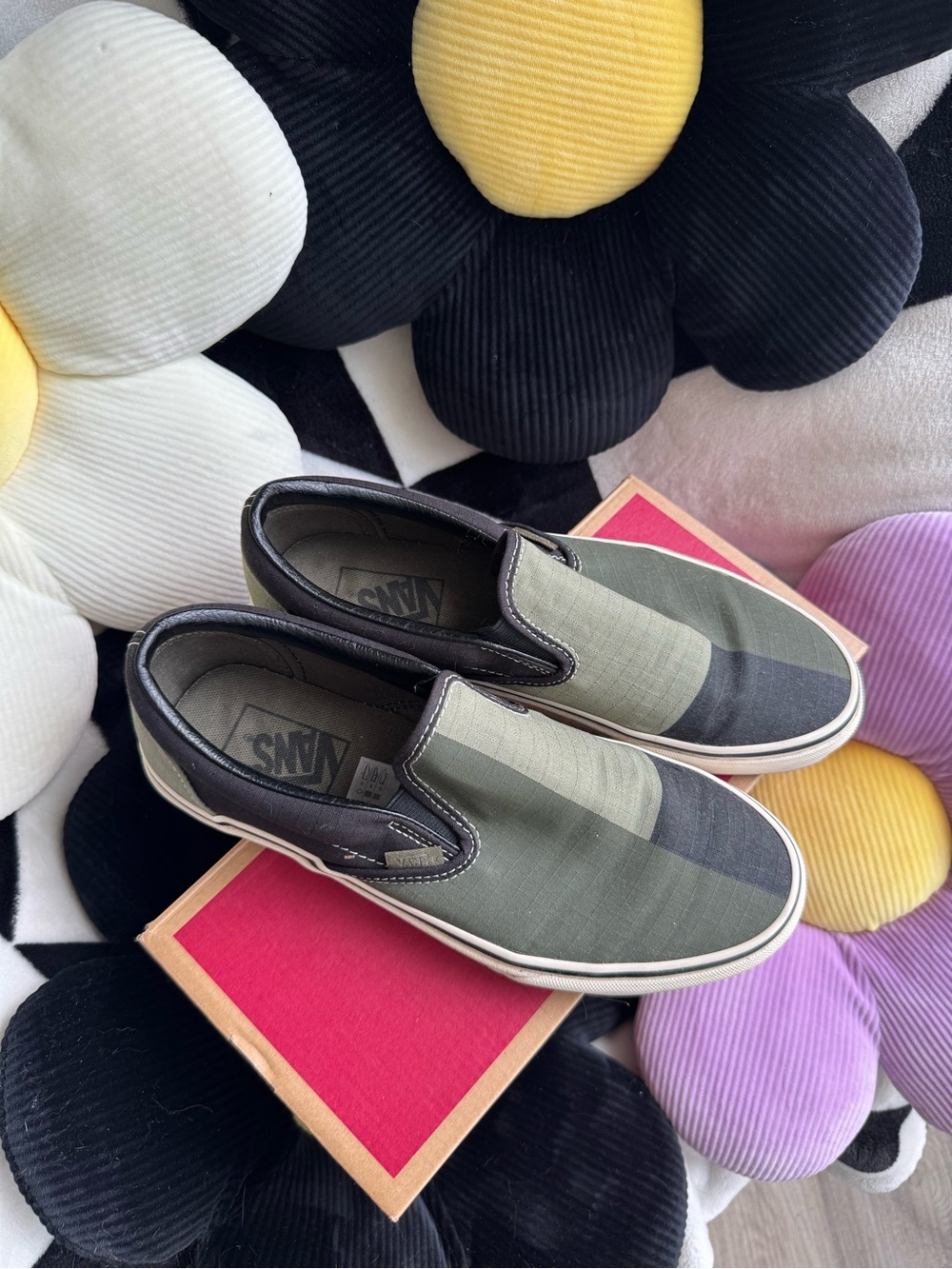 Vans Slip-On Shoes in Olive Green & Black pattern